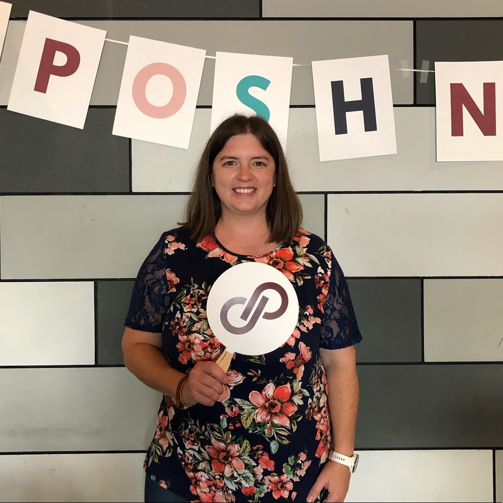 🌟 A little about me! 🌟 Meet your Posher, Melissa